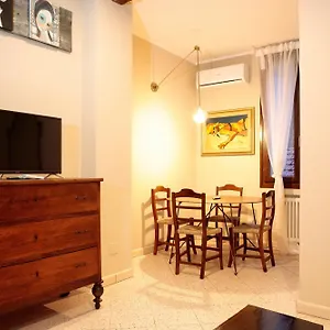 https://saint-charles-apartment.emilia-romagnahotels.net